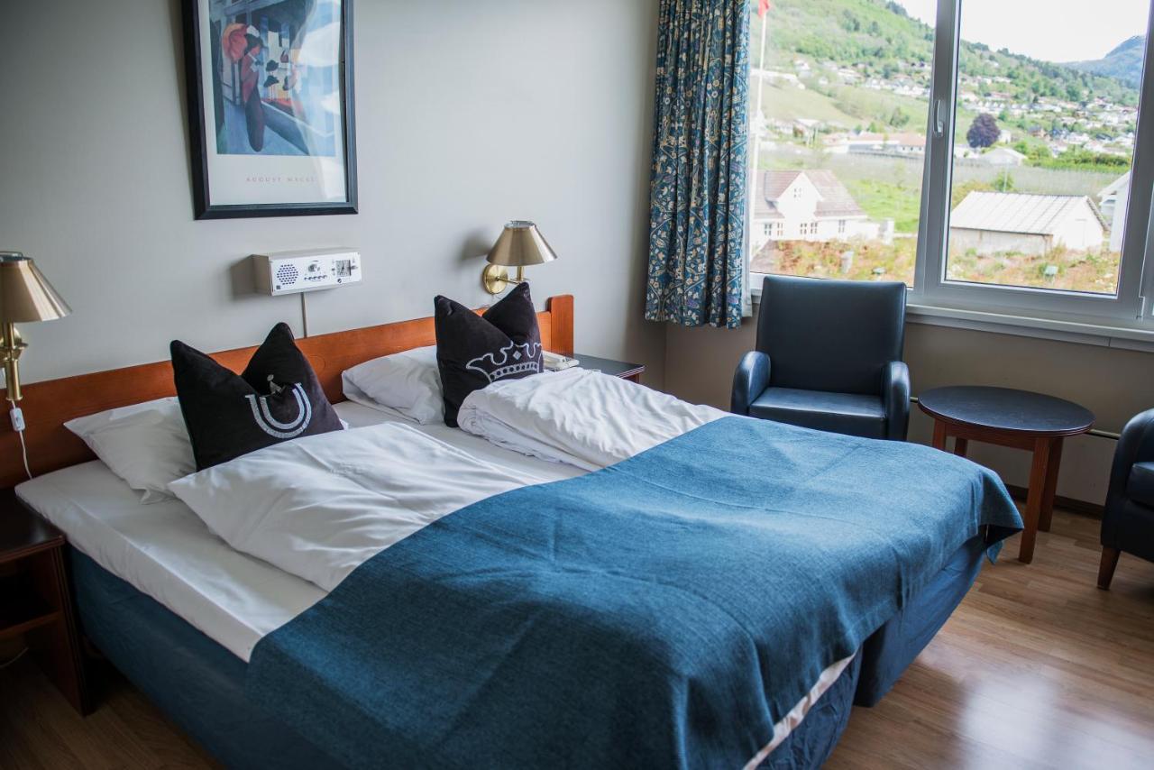 Leikanger Fjordhotel - Unike Hoteller Экстерьер фото