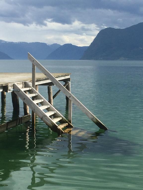 Leikanger Fjordhotel - Unike Hoteller Экстерьер фото