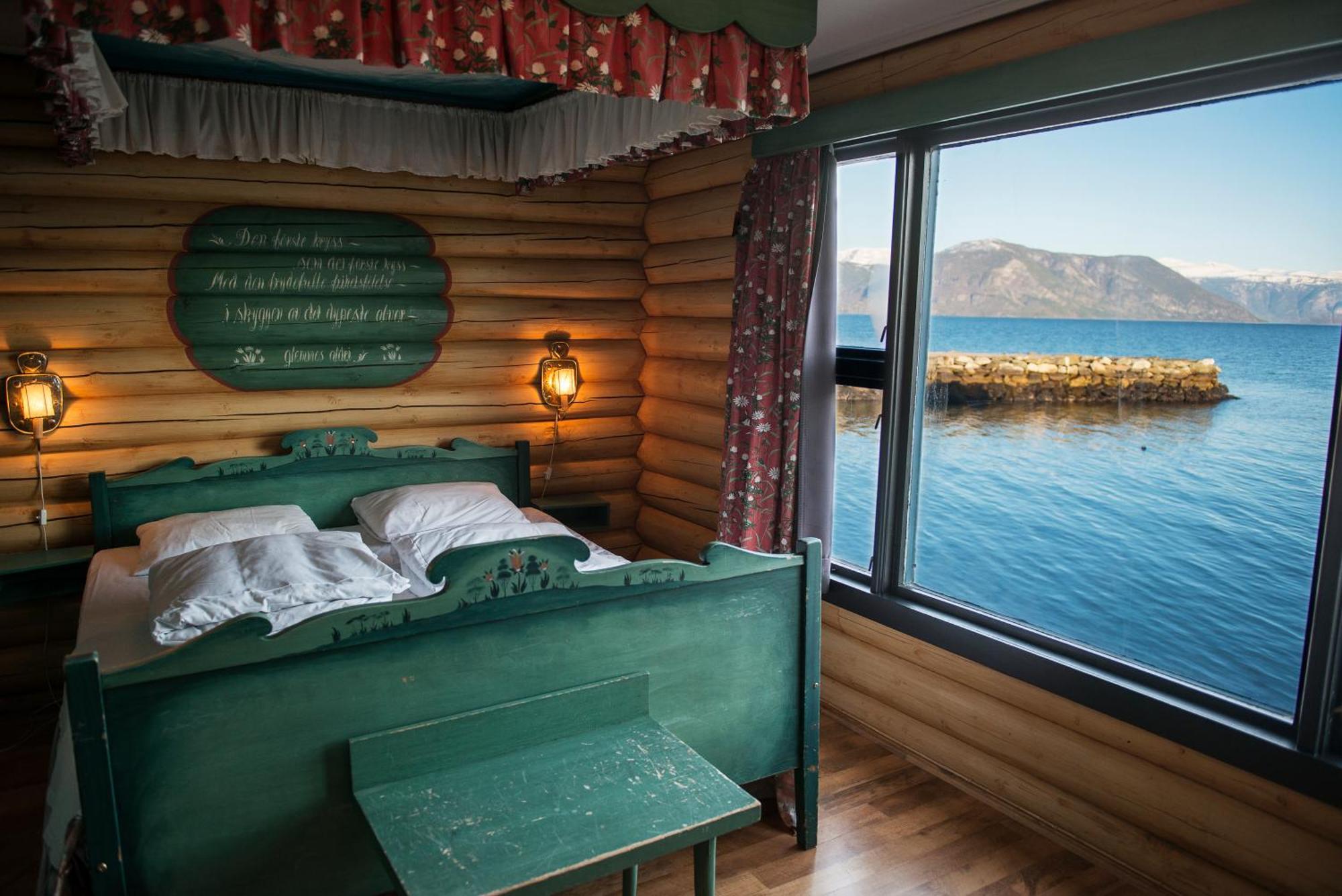 Leikanger Fjordhotel - Unike Hoteller Экстерьер фото