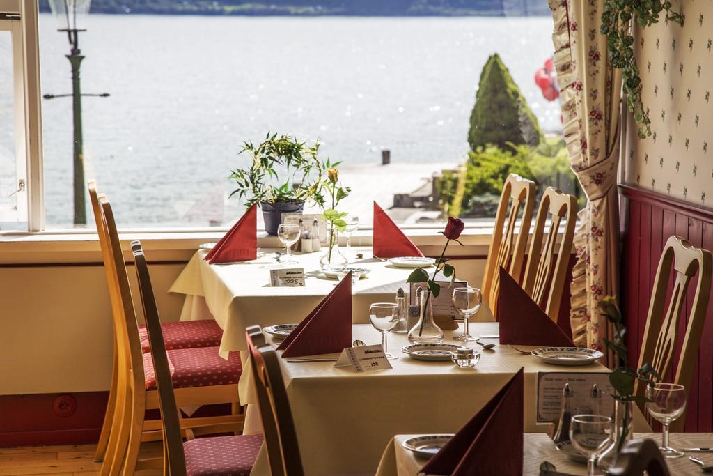 Leikanger Fjordhotel - Unike Hoteller Экстерьер фото