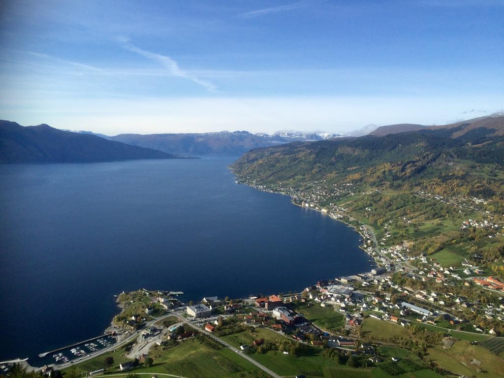 Leikanger Fjordhotel - Unike Hoteller Экстерьер фото