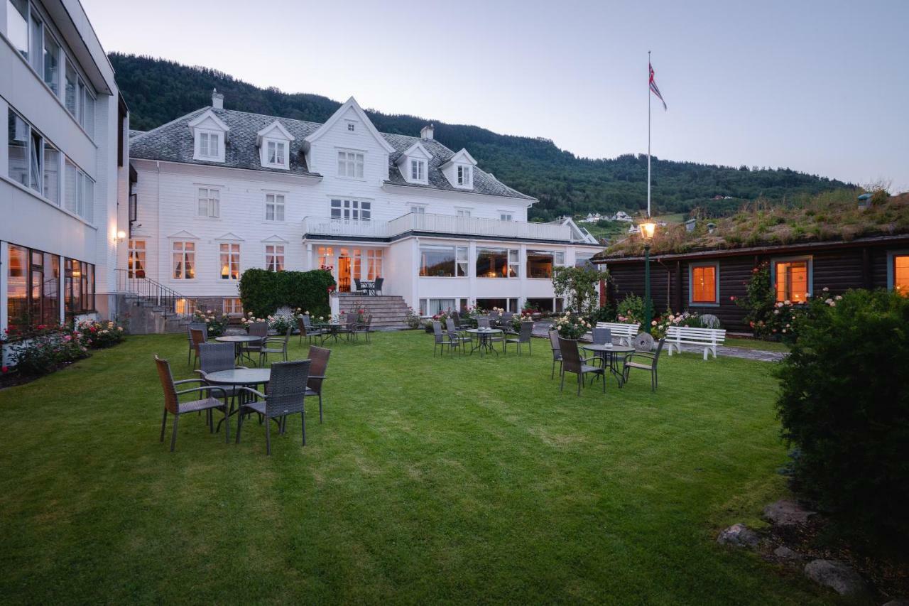 Leikanger Fjordhotel - Unike Hoteller Экстерьер фото